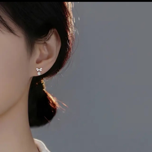 999 Sterling Silver Bowknot Earrings With Crystals - Picture 2 of 3